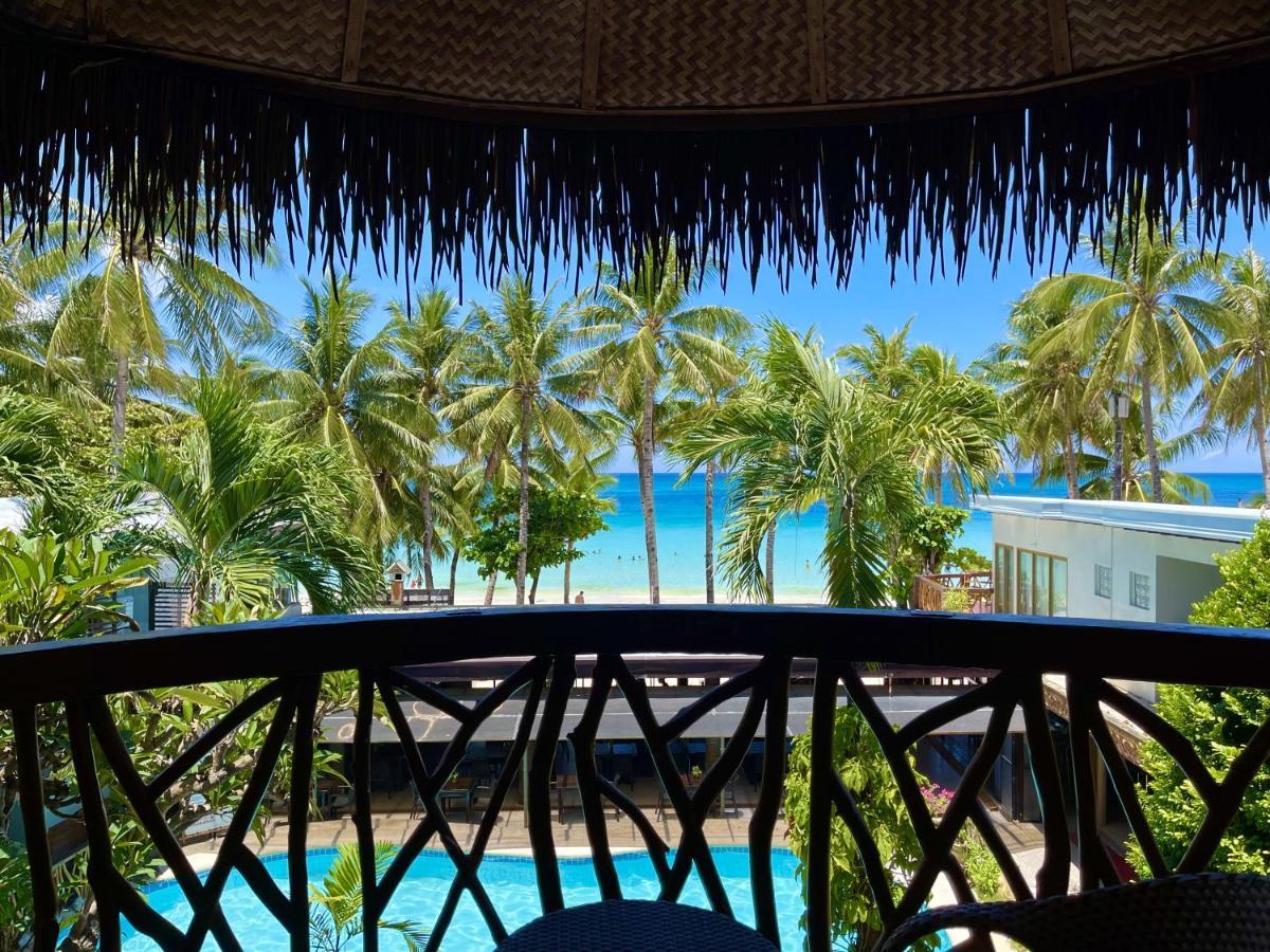 Red Coconut Boracay Hotel 4*