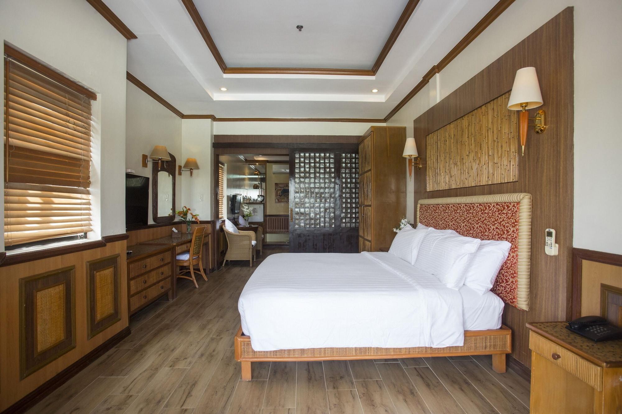 Red Coconut Boracay Hotel 4*