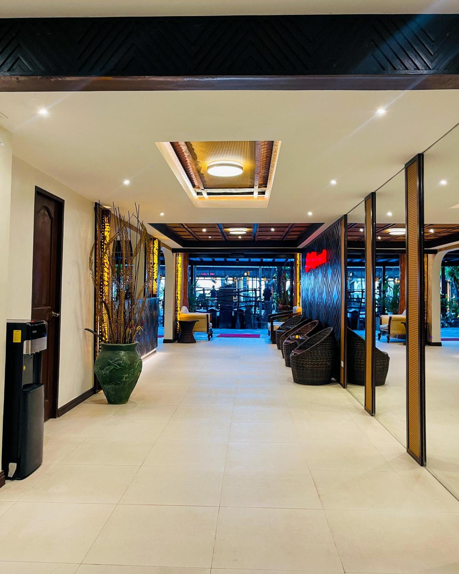 Hotel Red Coconut Boracay