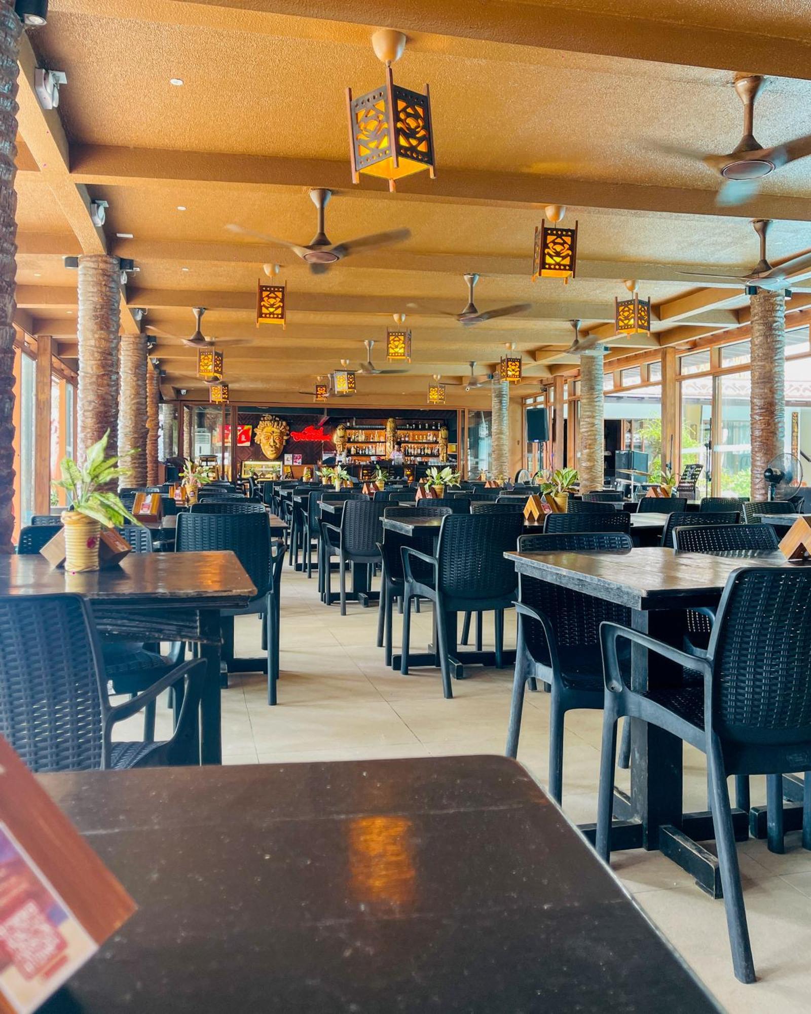 Red Coconut Boracay Hotel 4*