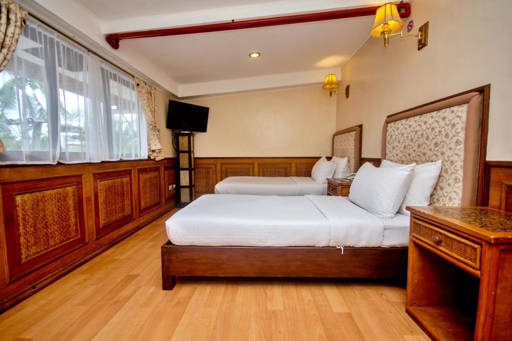 Hotel Red Coconut Boracay 4*